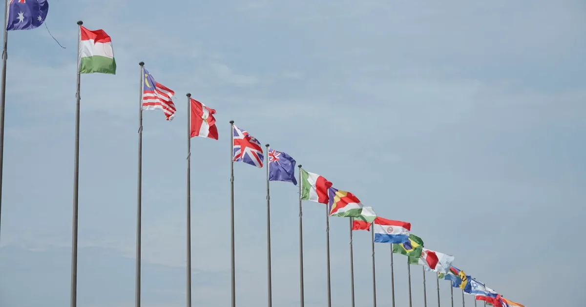 How Economic Sanctions Work — Times of Pol